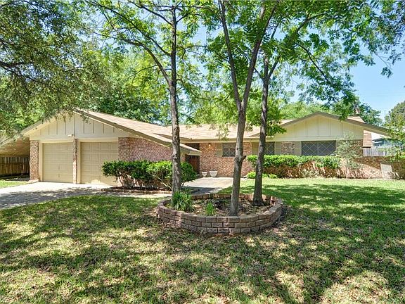 3rd image of 3904 Linkmeadow Dr