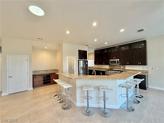 5th image of 10541 Broom Hill Dr