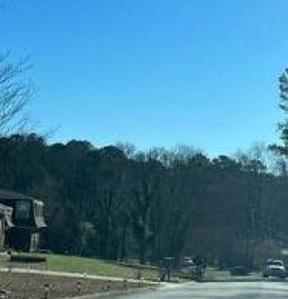 Exterior Neighborhood (street photo)