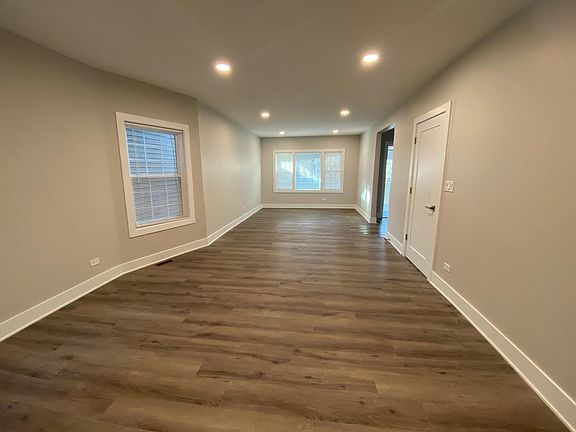 4th image of 516 N Marion St #1