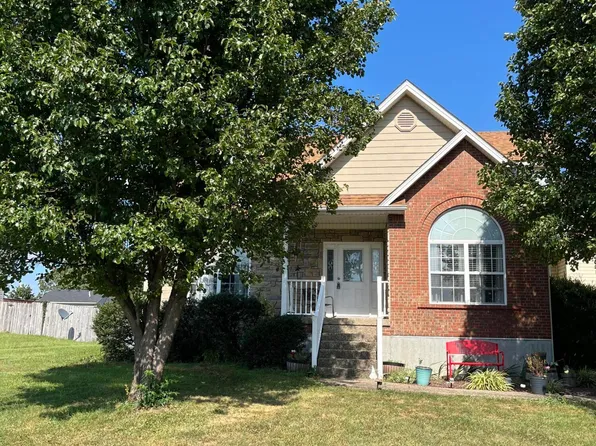 4900 S Woodland Dr, Radcliff, KY 40160