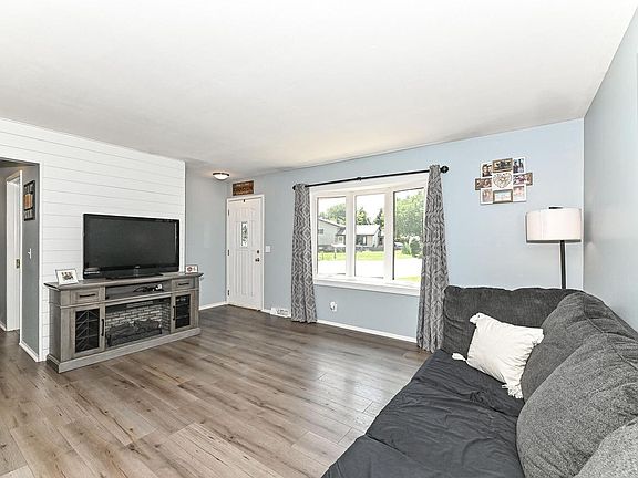5th image of 1648 Kuiper LANE