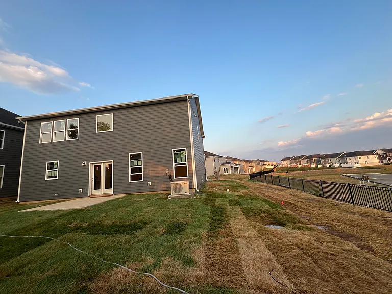 5401 Zinnia Ln E — Photo 39