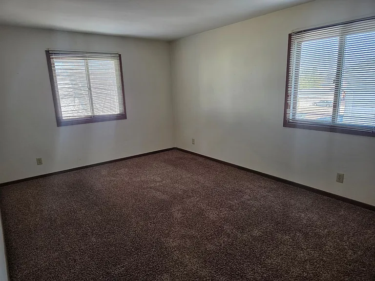 1612 W Main St — Photo 3