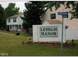7 Lamont Ct, Sicklerville, NJ 08081