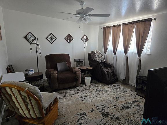 4th image of 2904 S Lea Ave