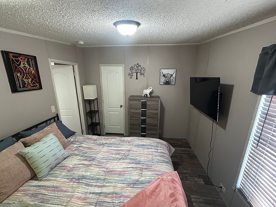 1st image of 455 Moser Ave #26