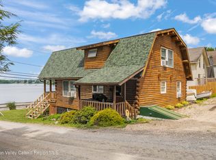 407 Lakeview Rd, Craryville, NY 12521