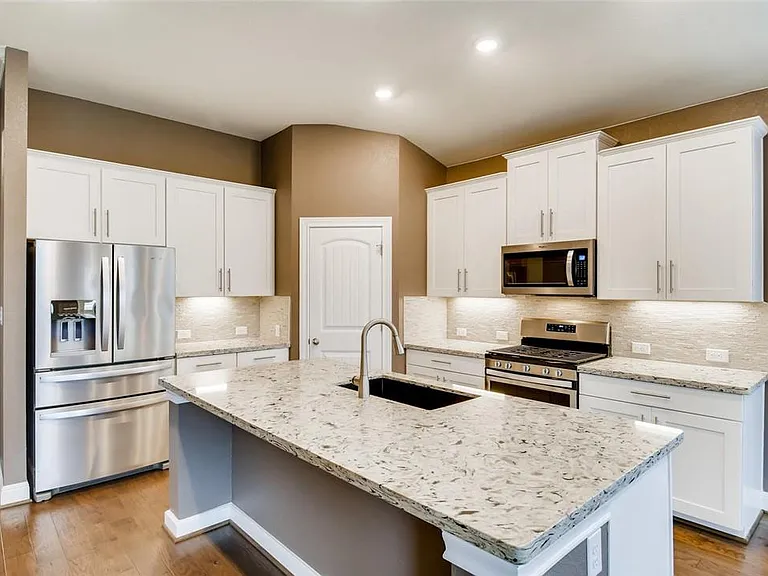 817 Kenney Fort Xing — Photo 12