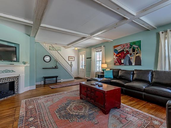 4th image of 29 Pikes Falls Road