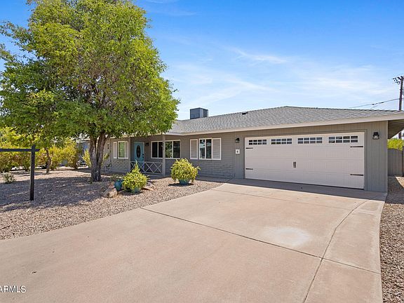 3rd image of 8215 E VERNON Avenue