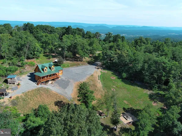 485 Bluffs Lookout Rd, Springfield, WV 26763