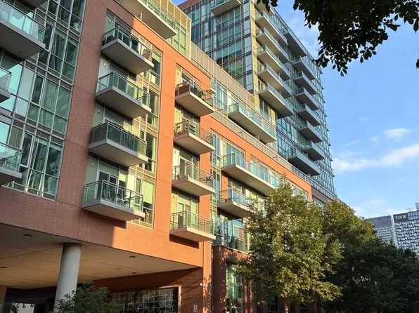 116 George St S, Toronto, ON