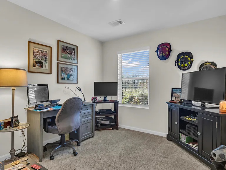 62 Chastain Cir — Photo 22