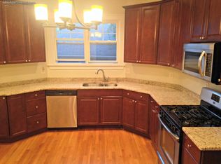 211 Pembroke St #1, Somerville, MA 02145
