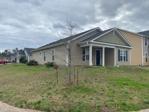 916 Skinner Dr, Raleigh, NC 27610