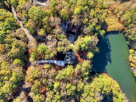 75th image of 382 Pocaset Dr