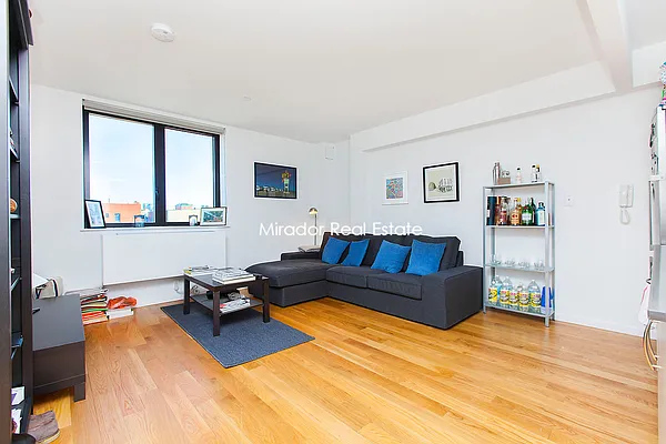 Rented by Mirador Real Estate | media 12