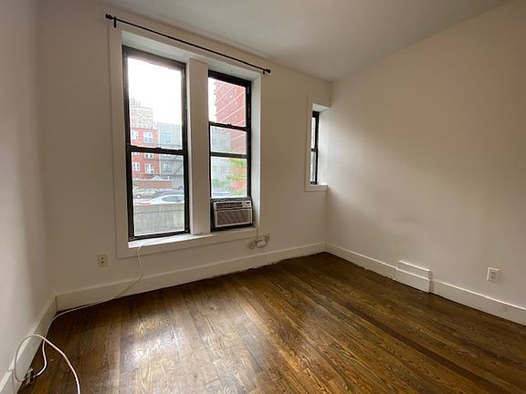 2nd image of 890 Bergen St #2A