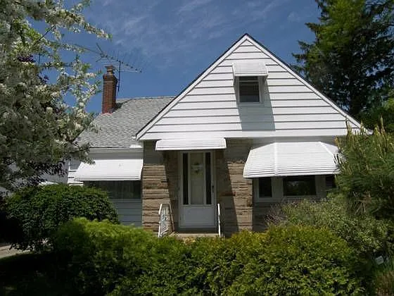 24901 Zeman Ave photo 1
