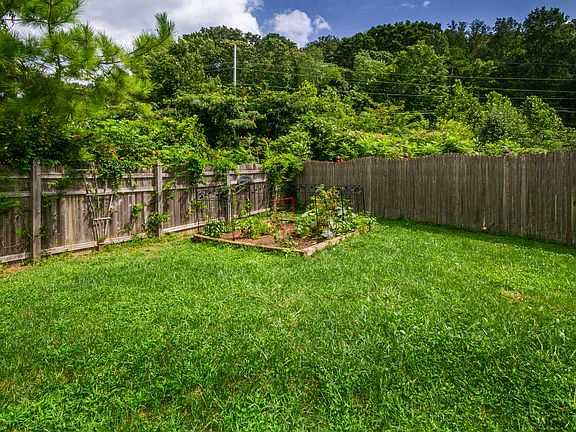 4th image of 1628 Wolverine Ln