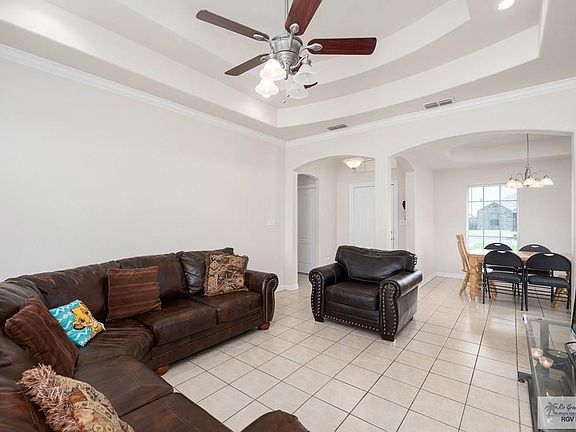 3rd image of 3209 Legacy Ln
