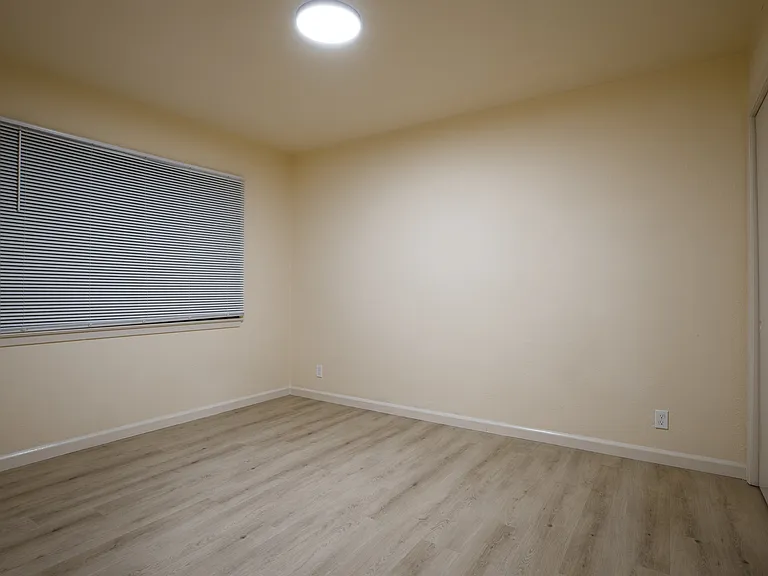 582 Euclid Ave #A — Photo 14