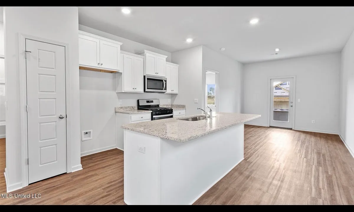 Building Photo - 517 Vista Pointe Dr