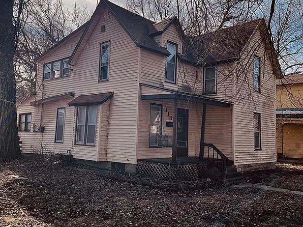 113 W 10th St, Newton, KS 67114