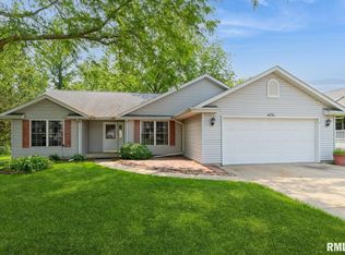 1530 N Pine St, Davenport, IA 52804