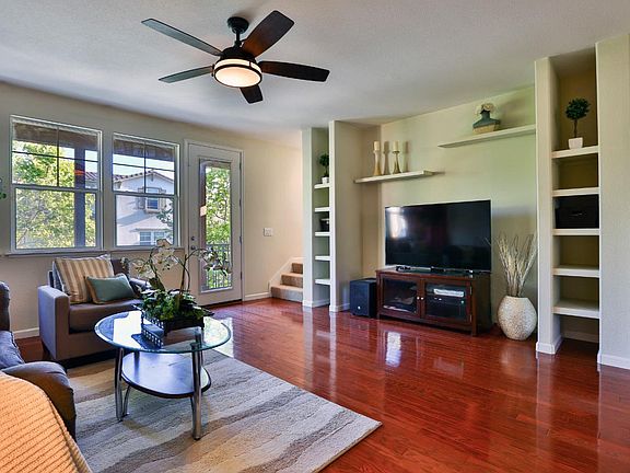 5th image of 2409 Plateau Dr