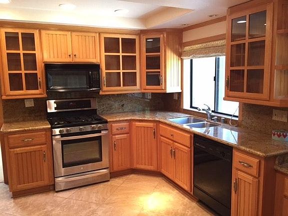 Large Kitchen with granite counters