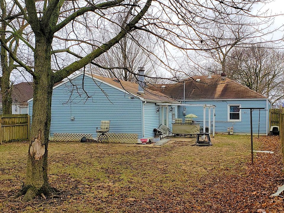2nd image of 605 E Wabash Ave