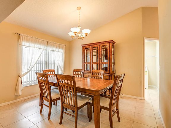 4th image of 6230 NW Topaz Way