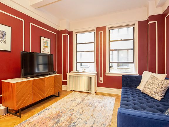2nd image of 535 W 110th St APT 4J