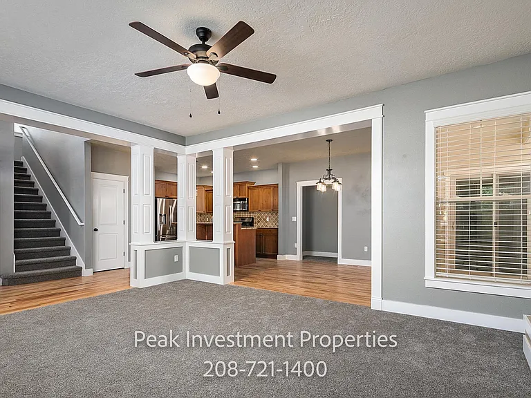 4721 S Silvermaple Ave — Photo 8