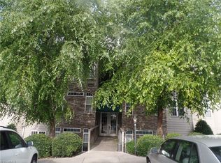 3003 Greystone Point #H, Greensboro, NC 27410