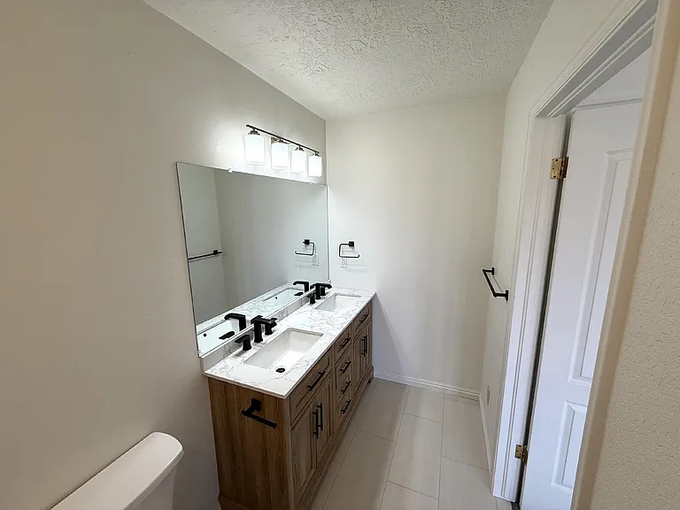 2506 W Grandview Dr — Photo 53