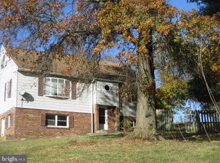 1381 Krafts Mill Rd, Spring Grove, PA 17362