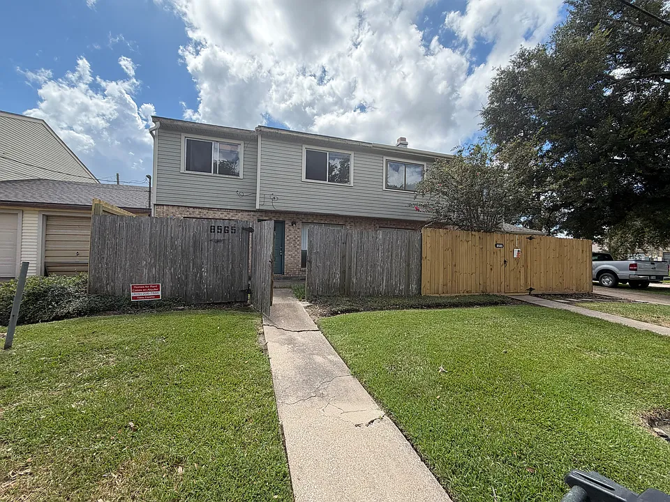 8565 Glen Meadow Ln
