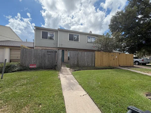 8565 Glen Meadow Ln, Beaumont, TX 77706