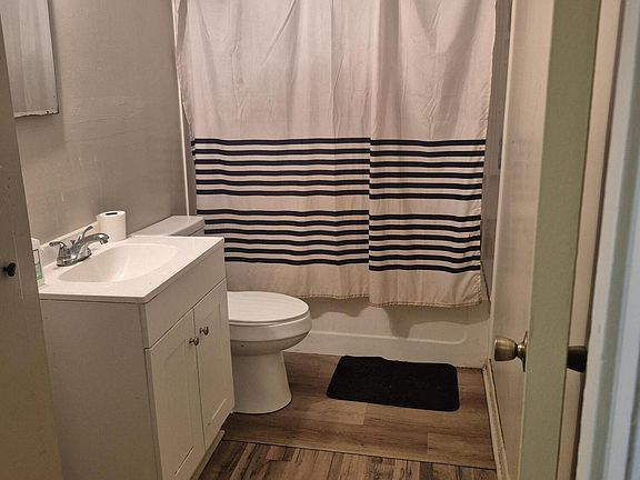 5th image of 522 Silver St