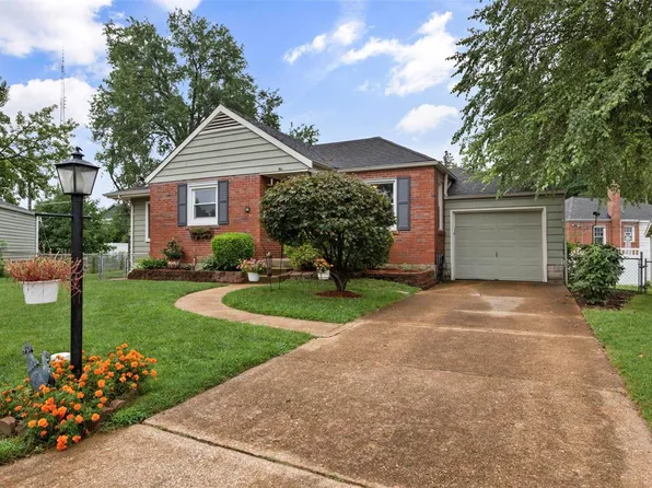 2 Barnstable Ct, Saint Louis, MO 63144