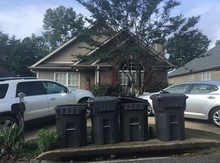 419 Camden Cove Cir, Calera, AL 35040