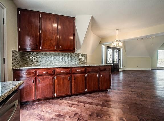 3rd image of 5026 Groom Ln