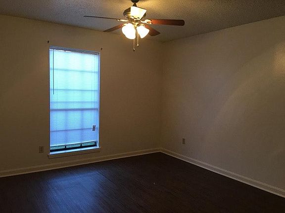 3rd image of 1717 Shely St APT A