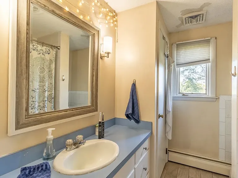 6 Russell Ave #2 — Photo 8