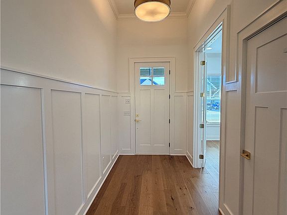 3rd image of 6607 S 60th St