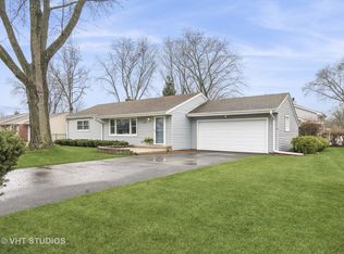 135 Scott Dr, Dundee, IL 60118