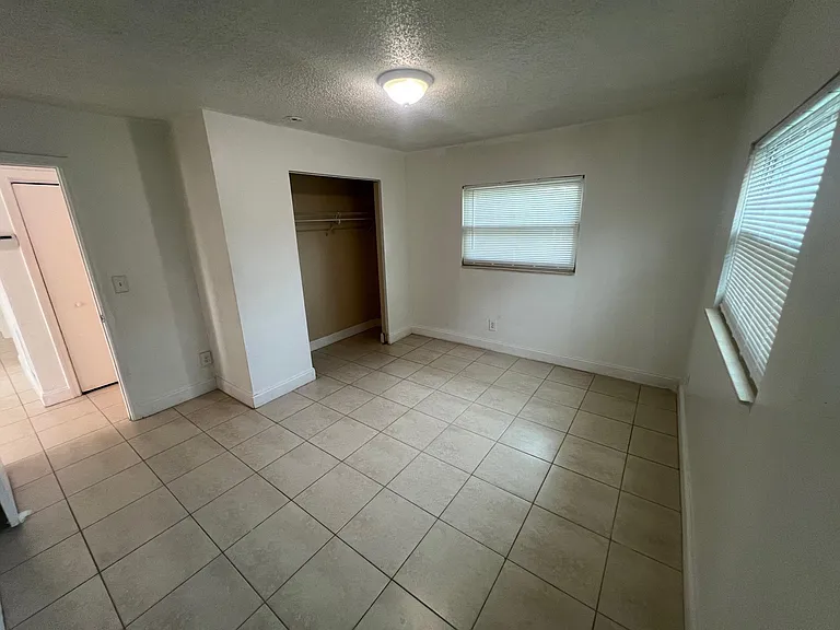 4413 SW 32nd Ave #2 — Photo 7